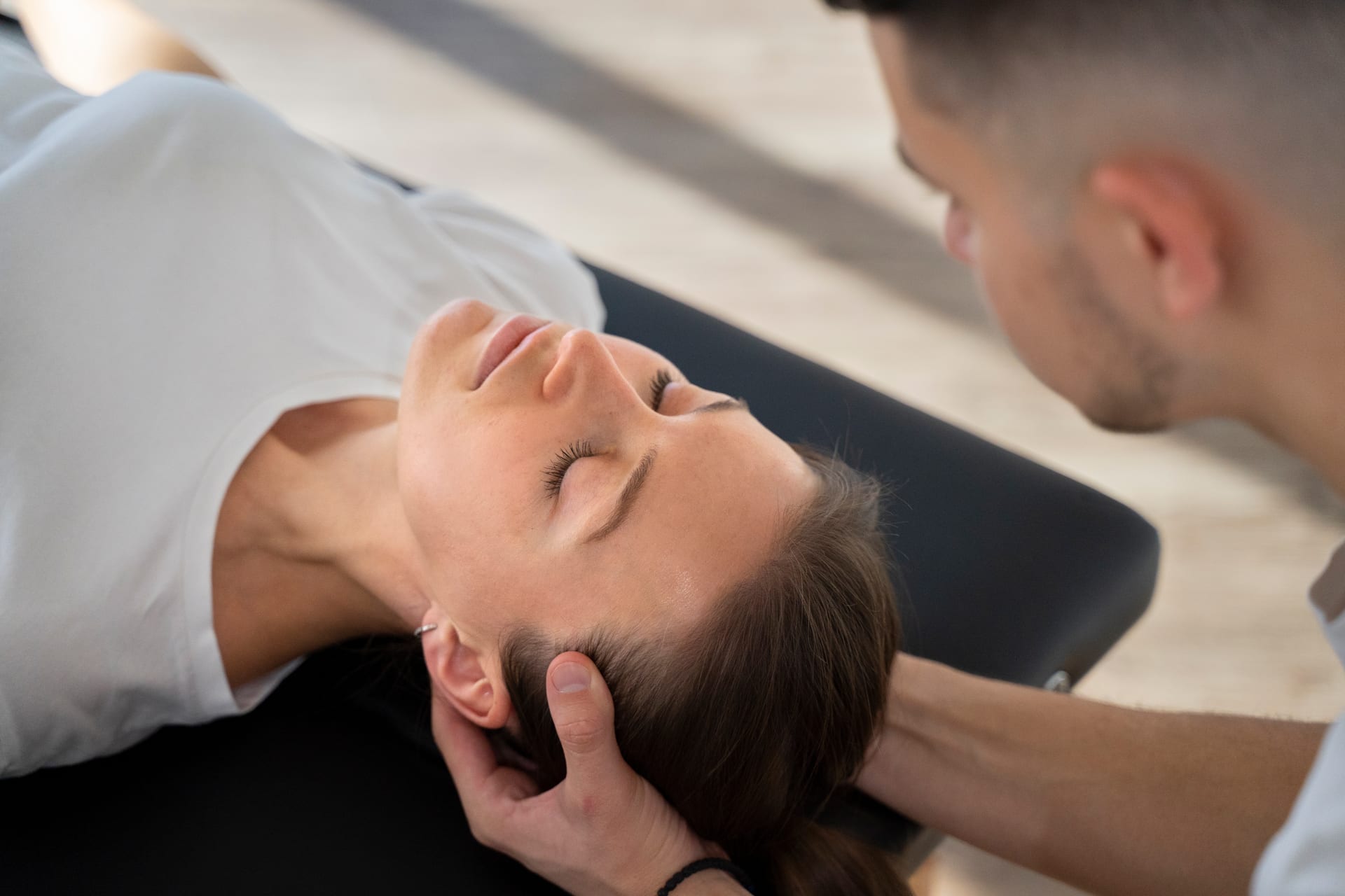 Hands-on treatment of the head and jaw region